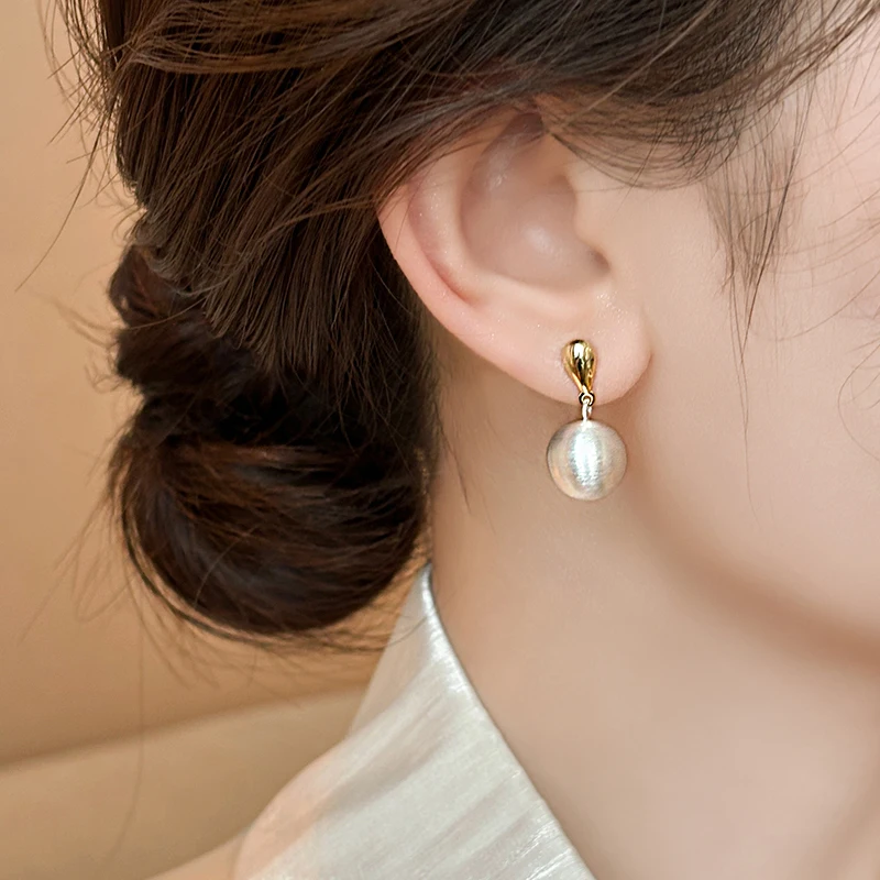 Новинка модные медные серьги на четыре сезона с холодным ветром разноцветные