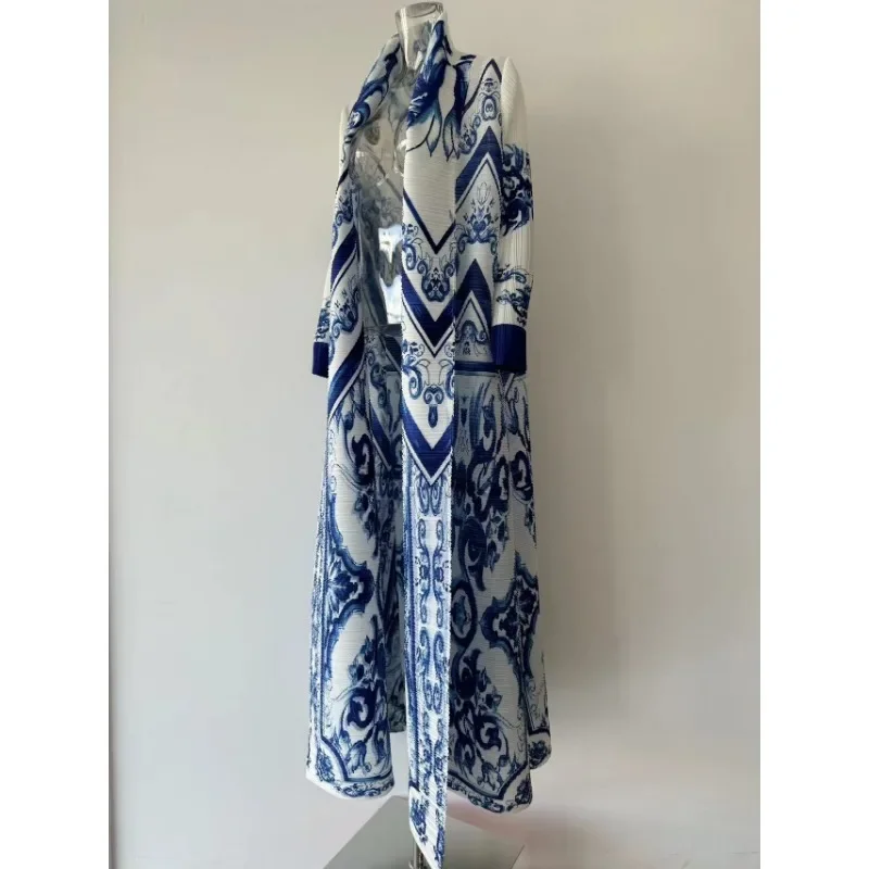 Плиссированные Длинные пальто с отложным воротником и принтом новинка 2024 модная