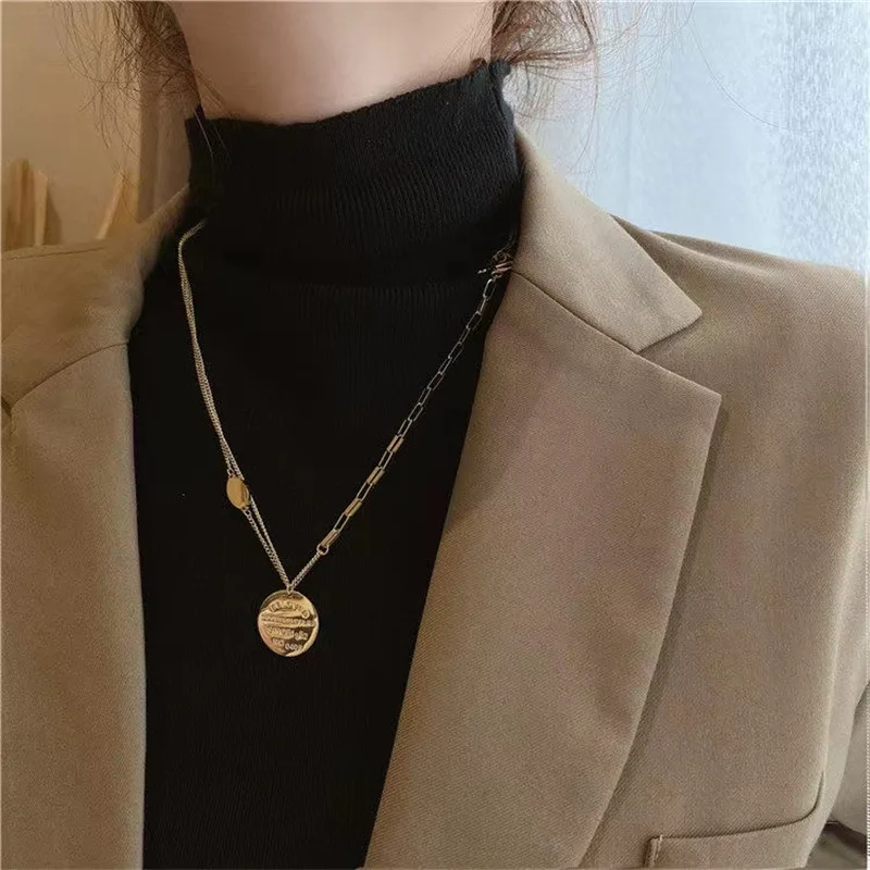 

Wind retro light luxury sweater chain ins metal wind autumn and winter double-layer necklace female tide net red temperament loc