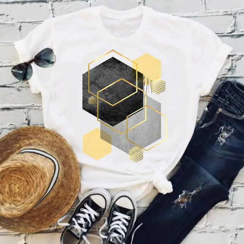 

Футболка женская летняя с коротким рукавом и абстрактным принтом