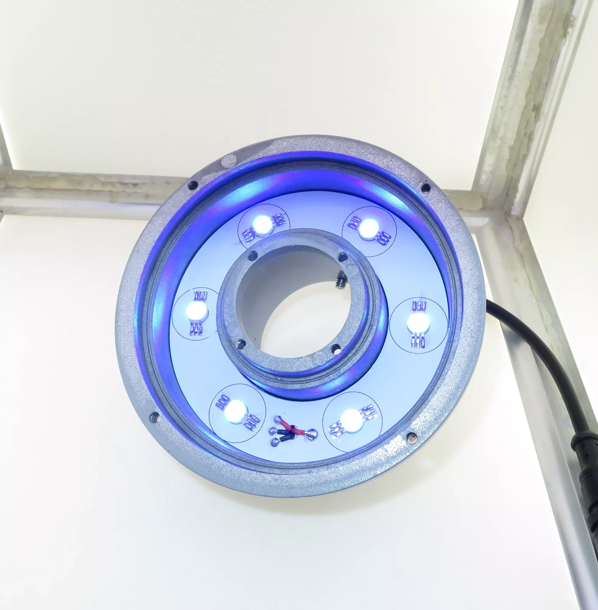 

Новый В 6 Вт 12 Вт 18 фонтан лампа панель освещения имитация люмен 1LA5 RGB 3 в 1 светодиод s в серии для подводного освещения s плавательный светодио...