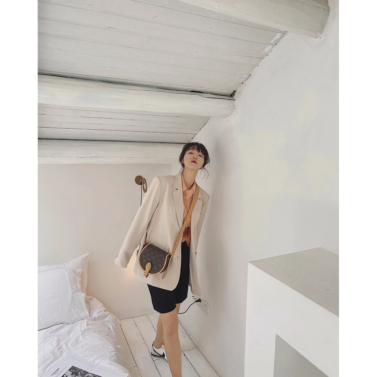 Новинка 2022 Женский блейзер цвета слоновой кости куртка пальто весенне-летняя