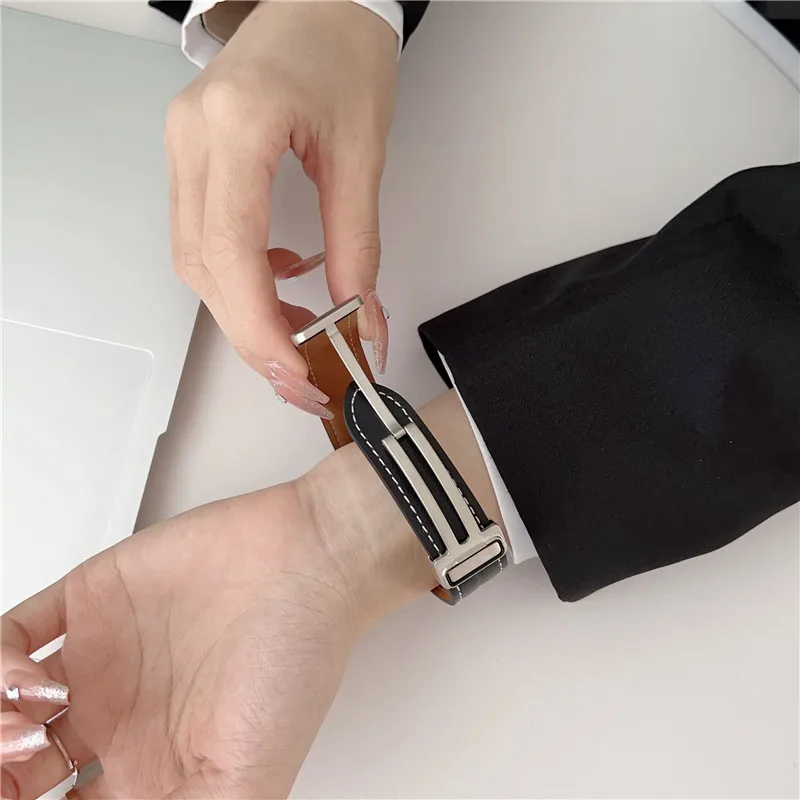 

Leather Magnetic Buckle Strap for Apple Watch 8 Ultra 49mm 45mm 41mm Folding Buckle Band for iWatch Series 7 6 5 40mm 44mm38mm42