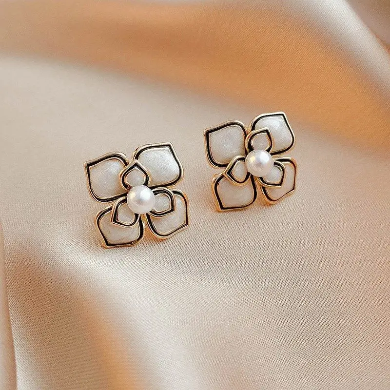 

925 Silver Needle Sweet Dripping Oil Pearl Flower Earrings for Women Fashion Simple Temperament Earrings 2022 Trend Jewelry