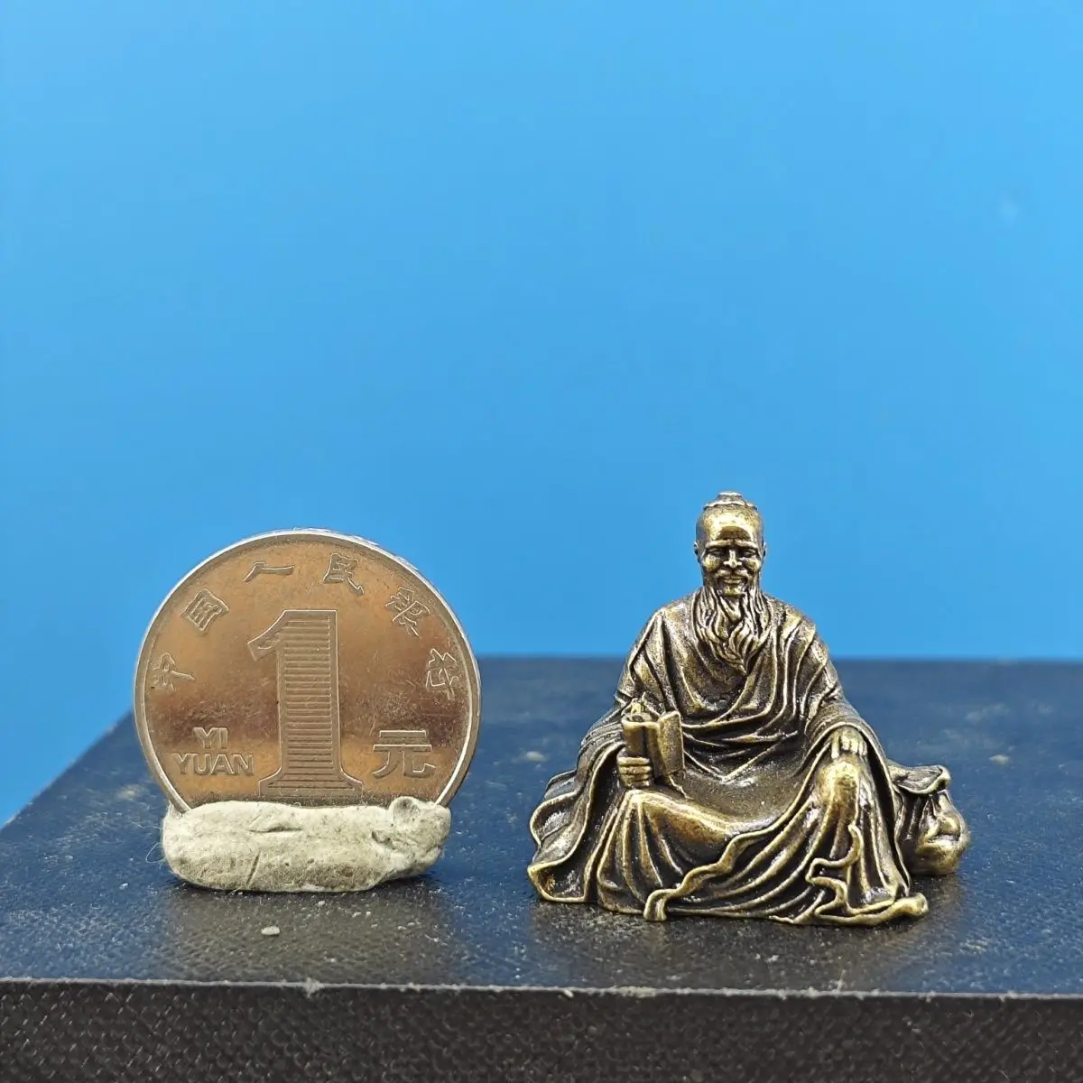 Статуэтка Конфуций из латуни конфуций беседы