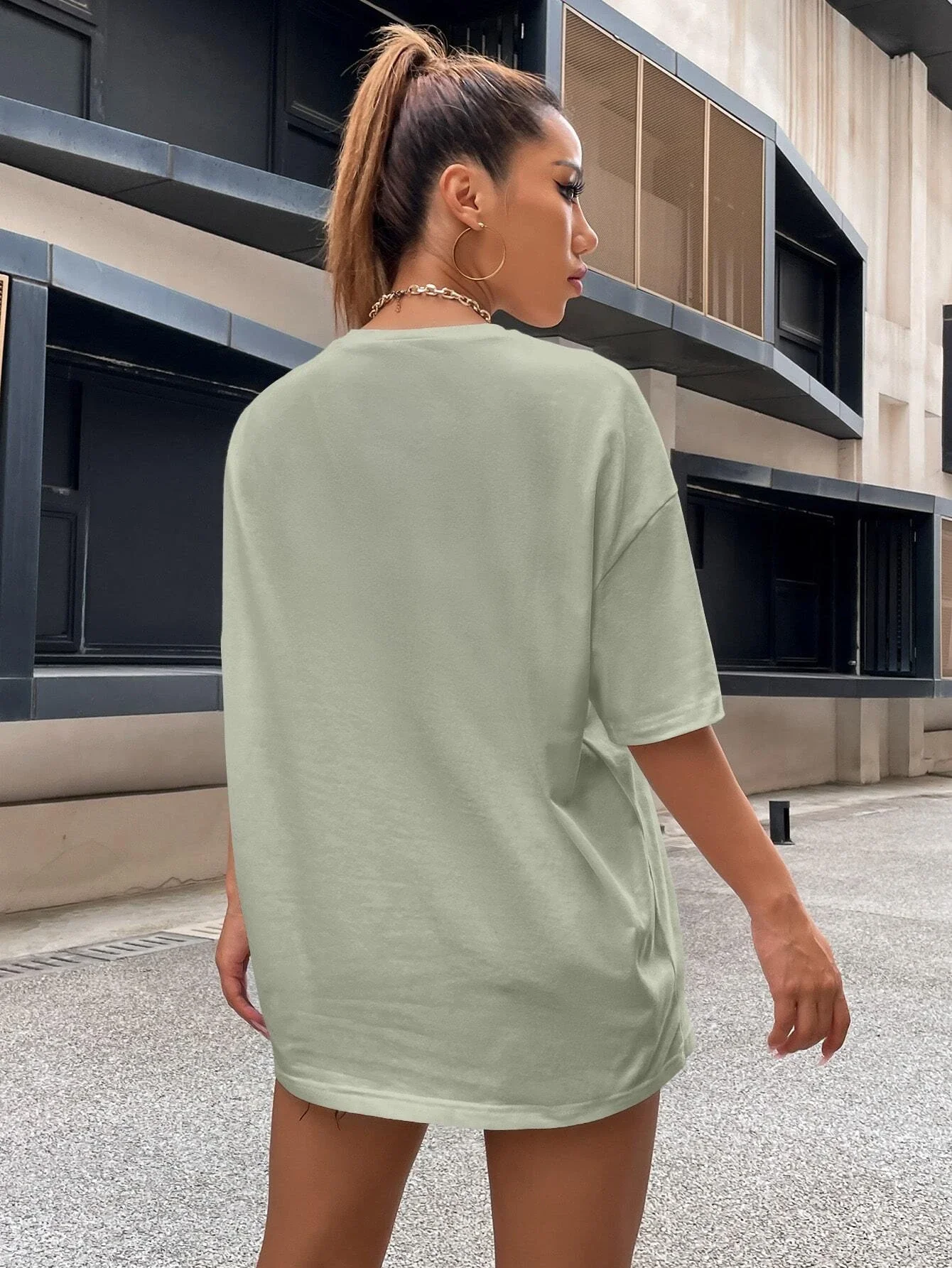 

Drop Shoulder Letter Embroidery Top