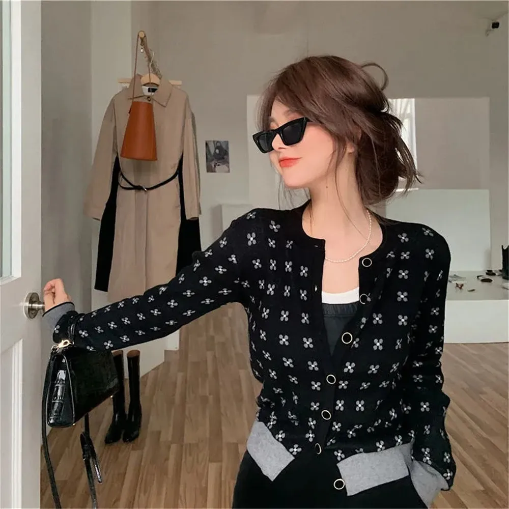 

Y2k винтажная жаккардовая вязаная куртка с цветочным принтом, женский черный свитер, розовый короткий топ, Осень-зима 2022, дикая корейская мод...
