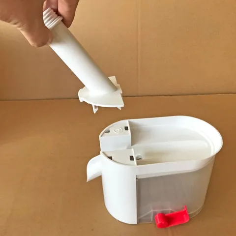 Инструмент для удаления косточек вишни - изображение