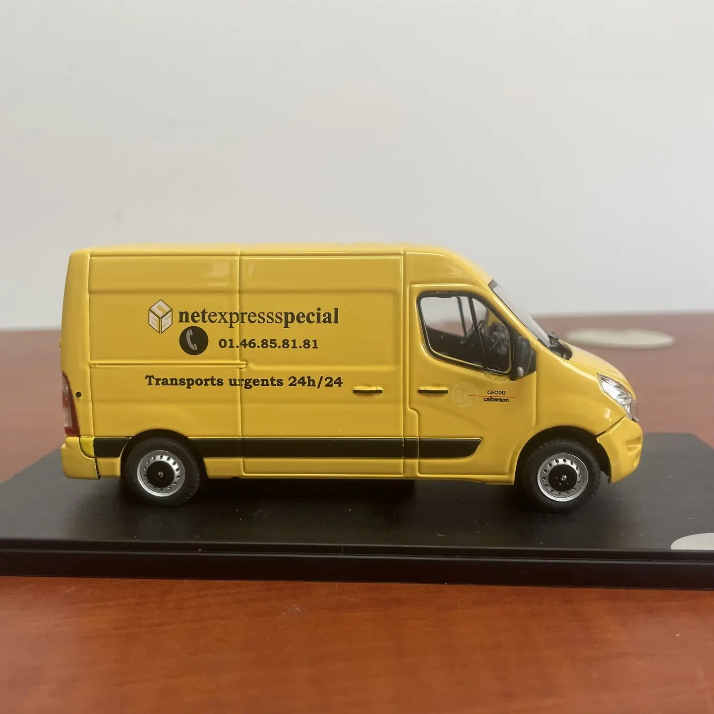 Фото Модель автомобиля Eligor 1:43, литая из сплава, Renault Master Geodis, классическая ностальгическая коллекционная модель, подарок для взрослых, сувенир, статическая модель для демонстрации №3