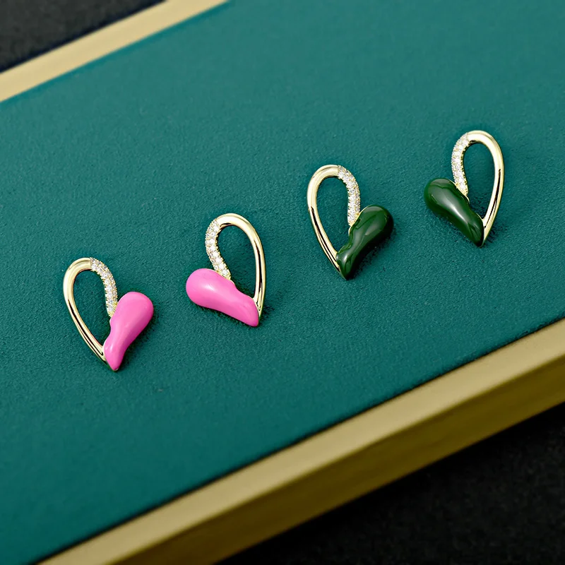 

Korean version of the new high-end heart-shaped zirconium oil drop ladies earrings temperament sweet Valentine's Day gift earrin