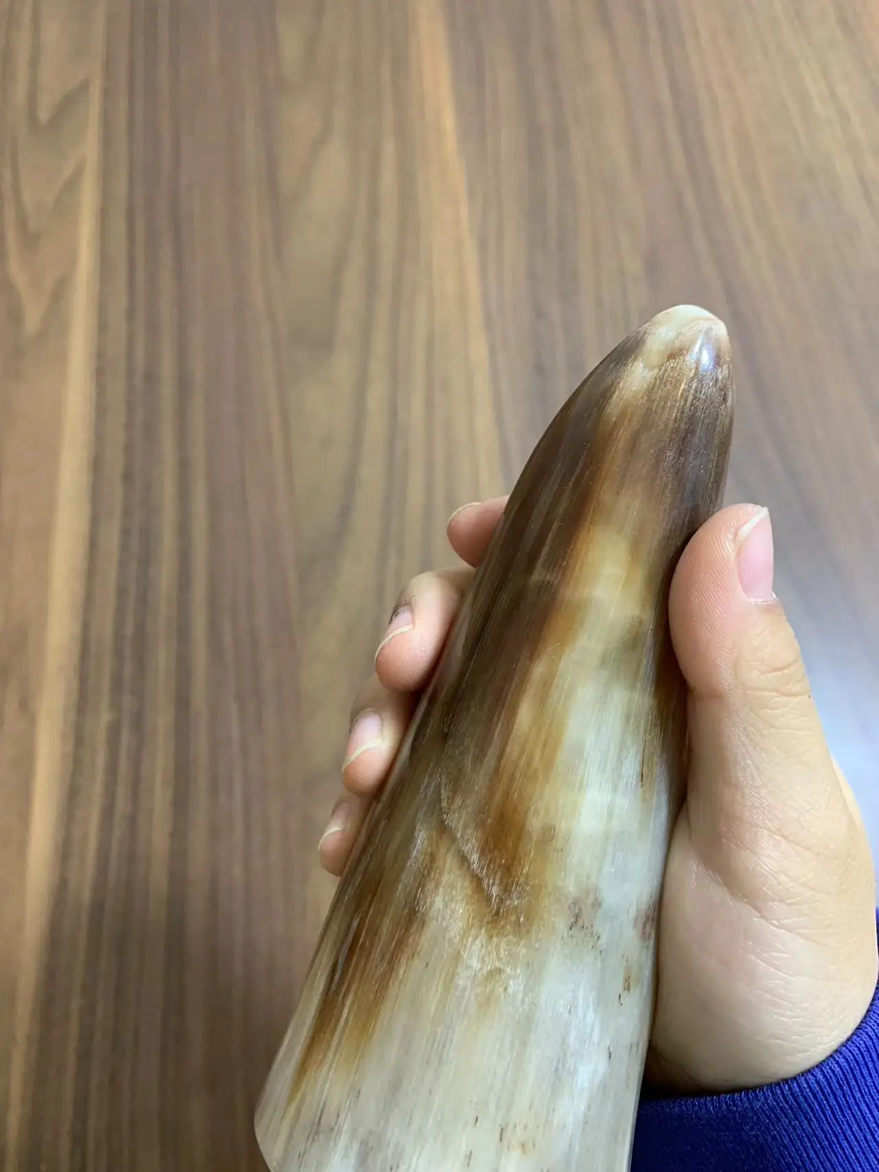 Коричневый Unquie с рисунком натуральный массажный рог яка стоячий цилиндр