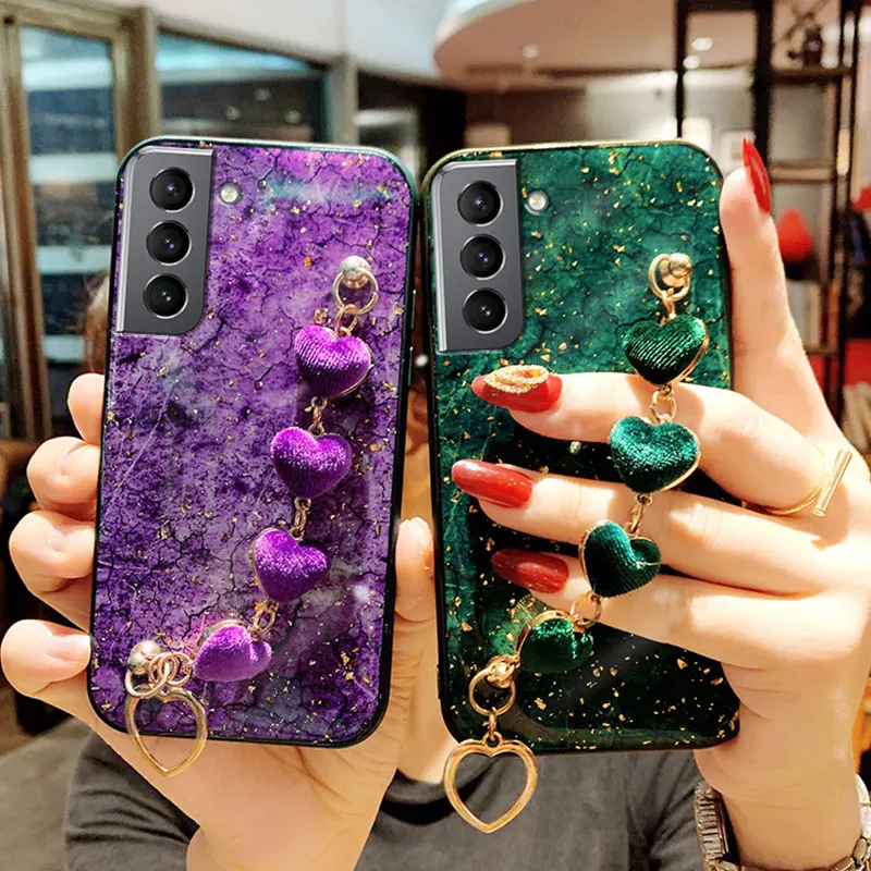 

Plush Heart Bracelet Wrist Strap For Samsung Galaxy S21FE S20FE S21 S20 S10 S9 S8 Plus Ultra Lite M21 Marble Case Silicone Cover
