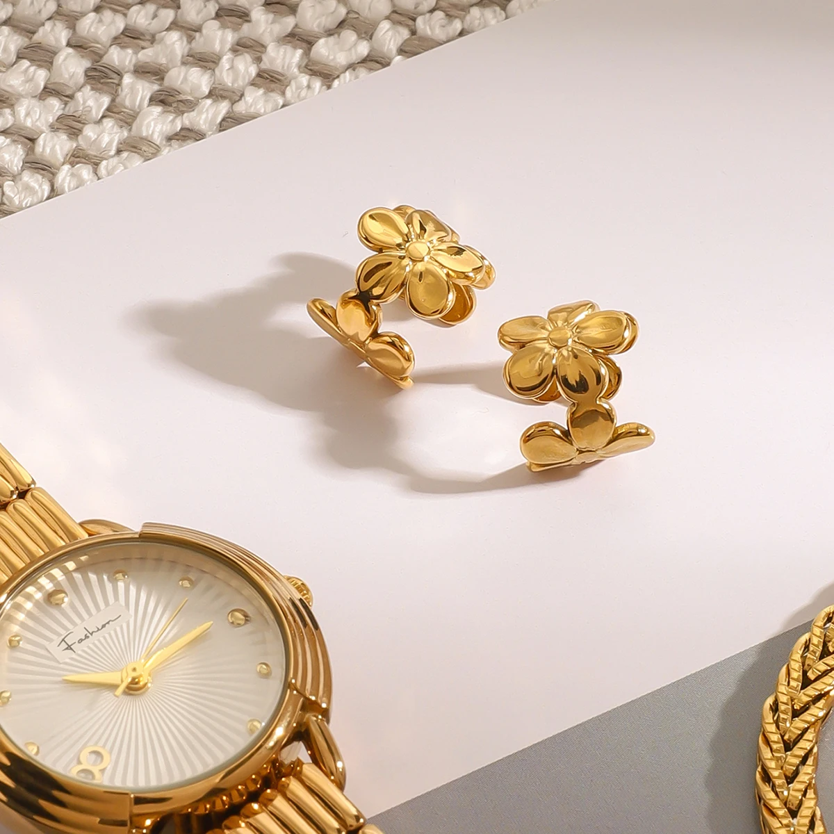 Женские серьги-клипсы Uworld в ассортименте