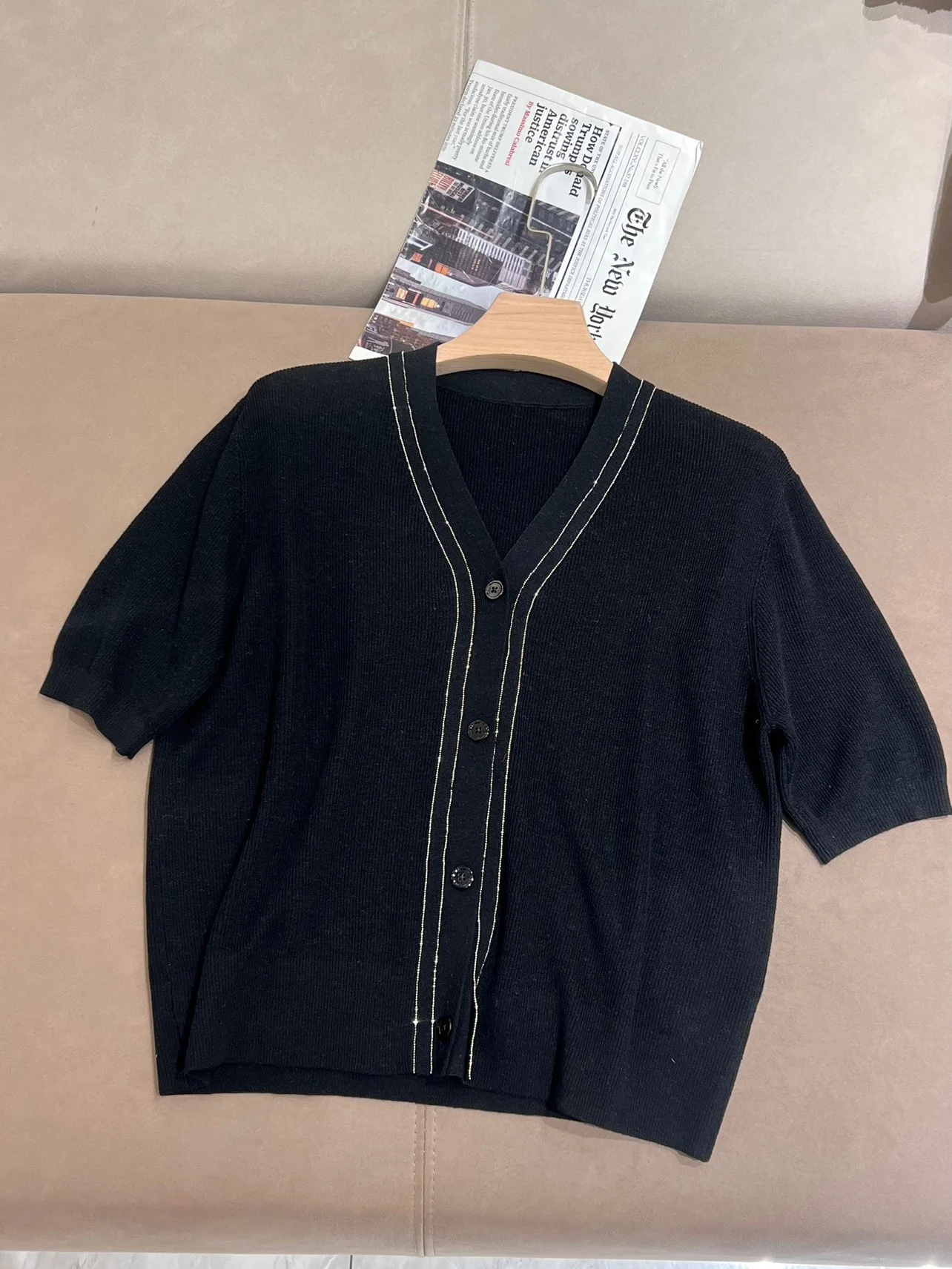 Женский трикотажный кардиган из шерсти и шелка с V-образным вырезом короткими