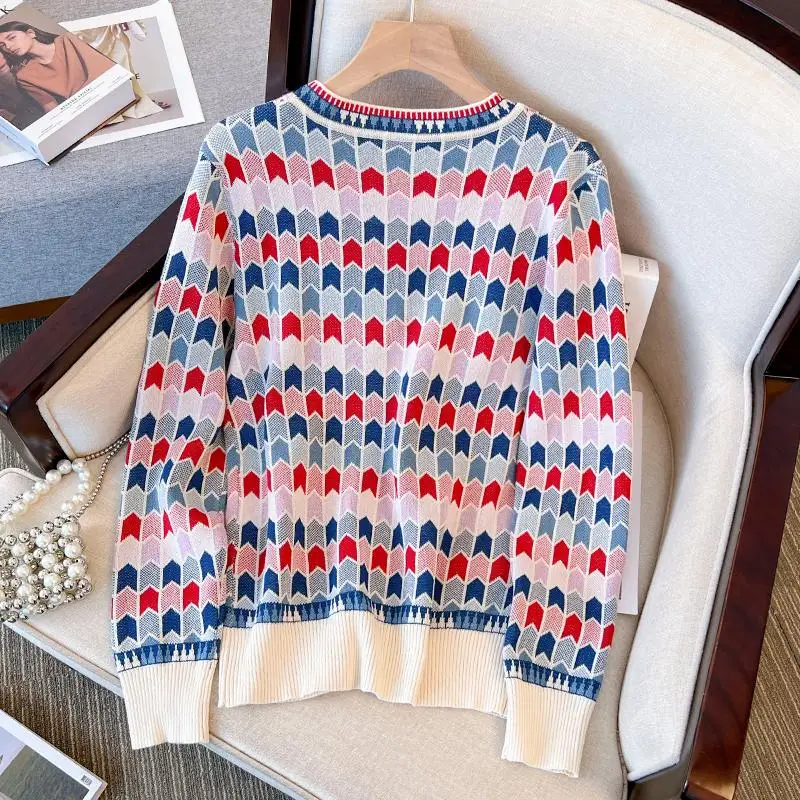 Женский кардиган оверсайз с V-образным вырезом свободного кроя