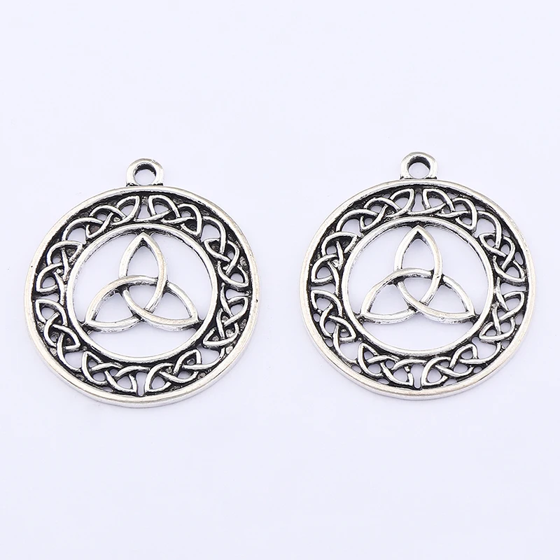 

10 x Tibetan Silver Large Celtic Knot Trinity Triquetra Round Charms Pendant for DIY Necklace Jewelry Making Finding Accessories