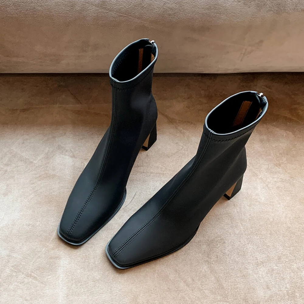 Стильные лаконичные темпераментные женские ботильоны на высоком каблуке с