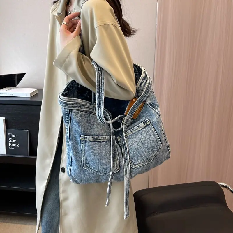 Vintage Washed Jeans Cloth Bag Large Capacity Commuting Canvas Bag Fashion Casual Tote Bag Versatile Student Shoulder Bag Women
