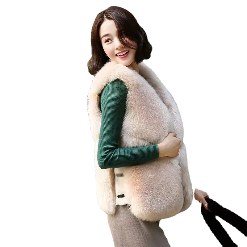 Женский зимний меховой жилет однотонный шикарный короткий без рукавов с боковой