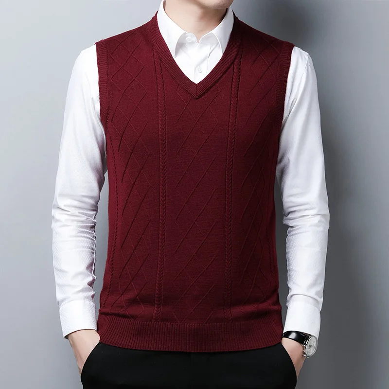 

Winter Color Sweater Autumn Slim Short Sleeveless Fit Argyle Men Solid Daily Sweater Fashion Vest V-neck Clothes Mens