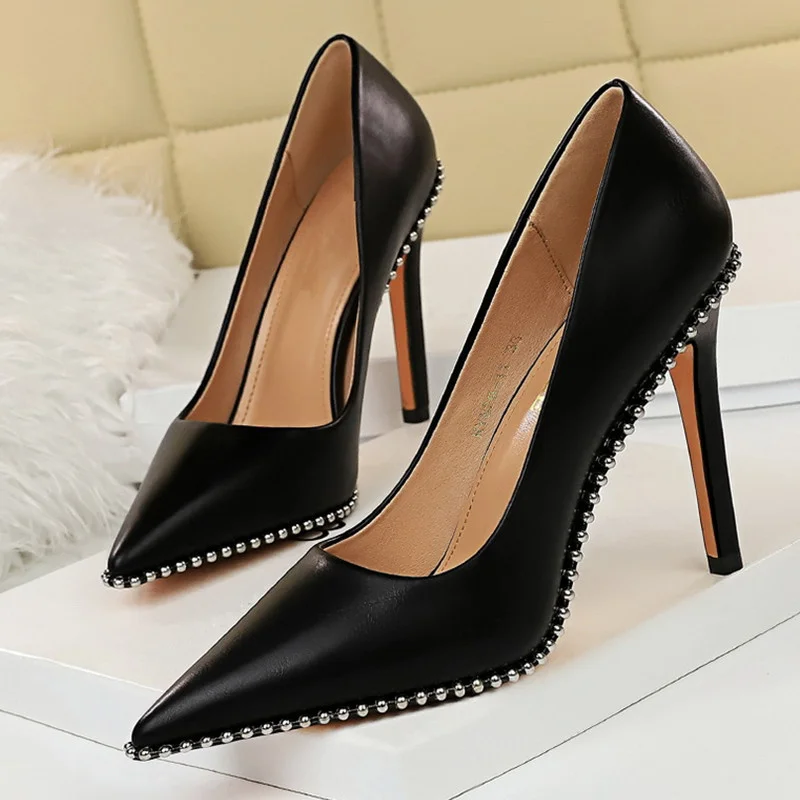 

Brand 2022 Patent lether Women Pumps Fashion Metal bead High heels Office Lady Shoes Elegant thin heeled Female Party Prom Shoes