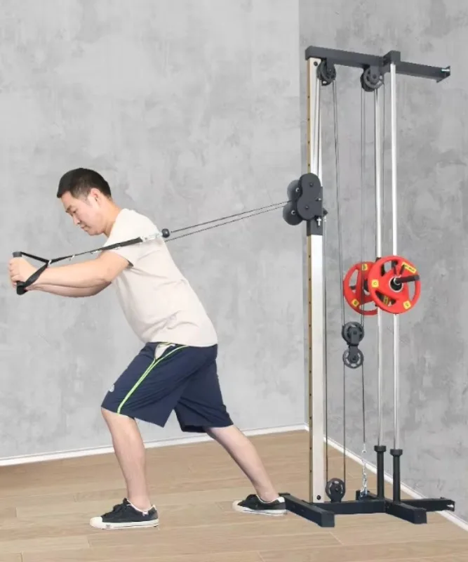 Тренажер с функцией многомощного стойки. низким рядом.