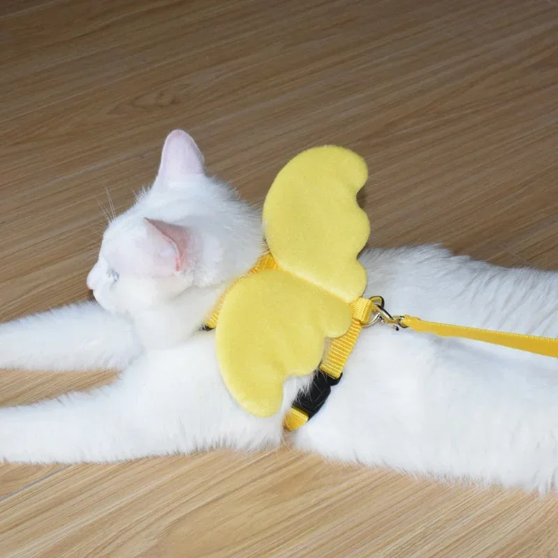 

Pet Leash Angel Wings Shape Outdoor Dog Walking Cat Chest Carrier Leash Pet Outdoor Leash for Small or Medium Dogs or Kittens