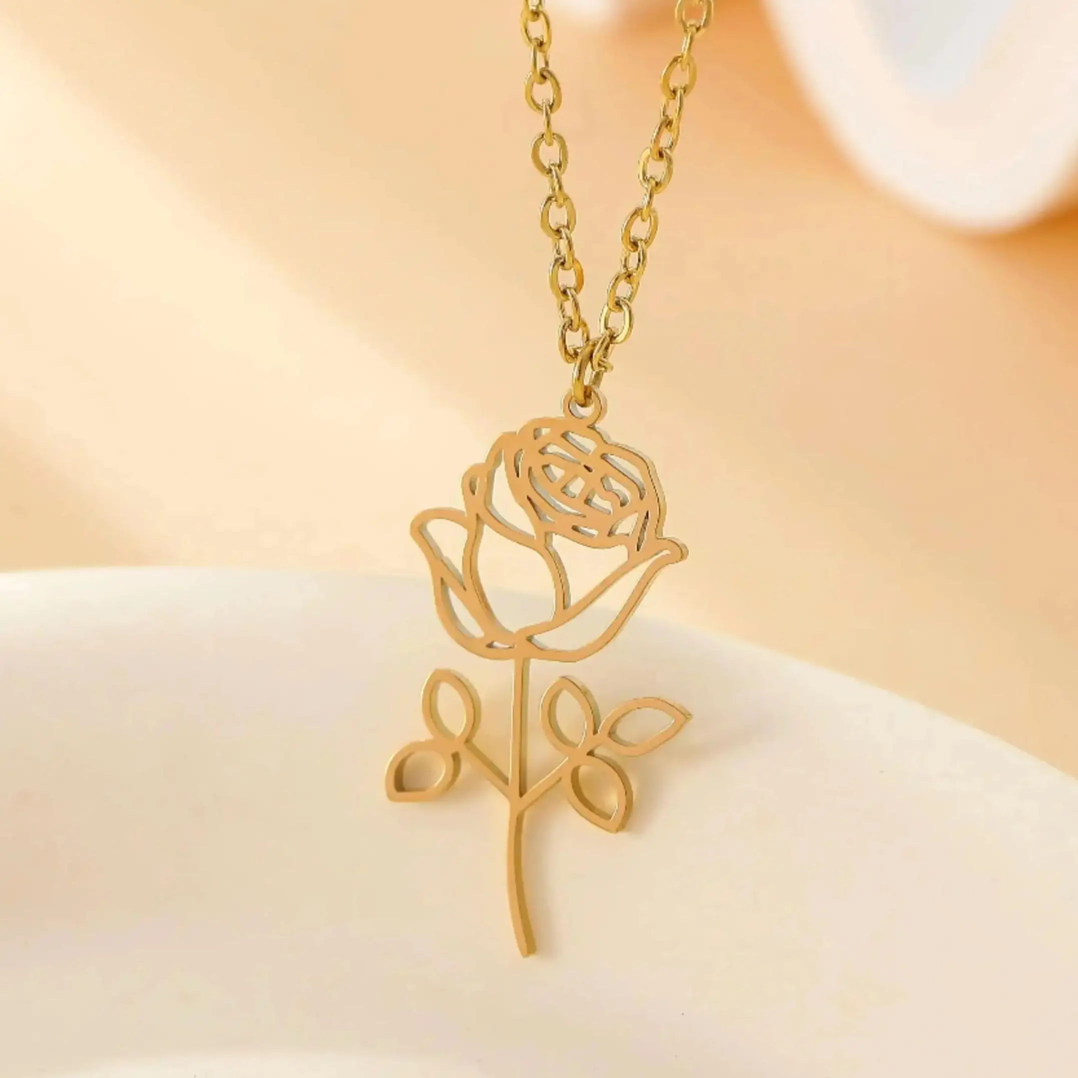 Индивидуальное ожерелье из нержавеющей стали в виде розы минималистичное с