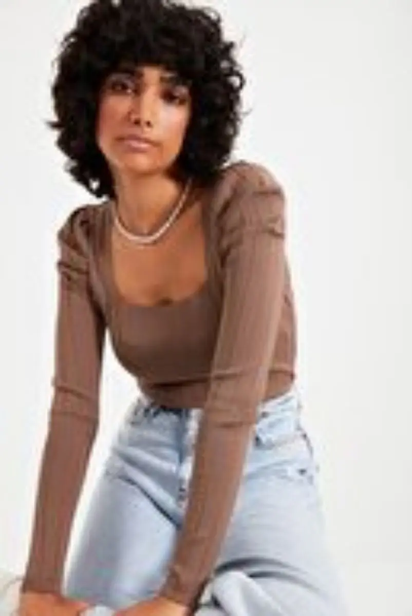 

Mink sleeve shirred square collar Knitwear sweater TWOAW21KZ0649
