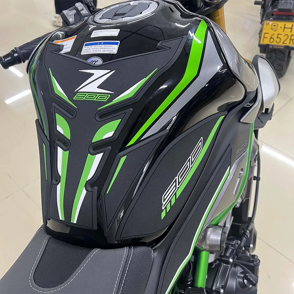Фото Новые аксессуары для мотоцикла Kawasaki Z900: Противоскользящие накладки на топливный бак Z900 2025 – Модификация и защита №3