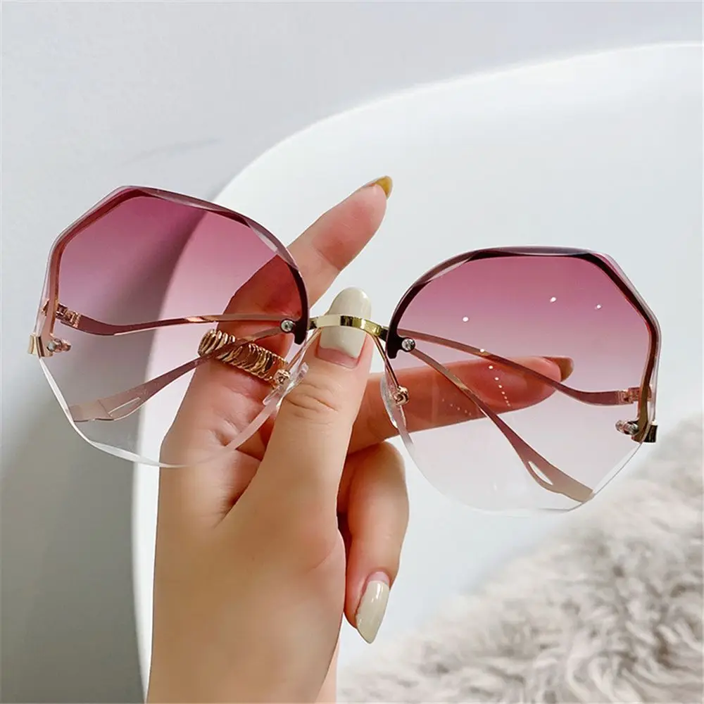 

Women Men Frameless UV400 Eyewear Vintage Rimless Sunglasses Gradient Sunglasses Ocean Lens Sun Glasses
