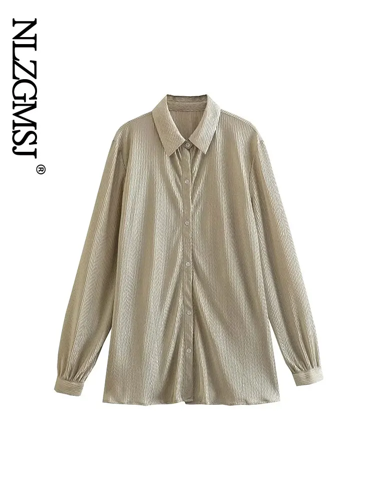 

Женская блузка большого размера с отворотами и манжетами, на пуговицах