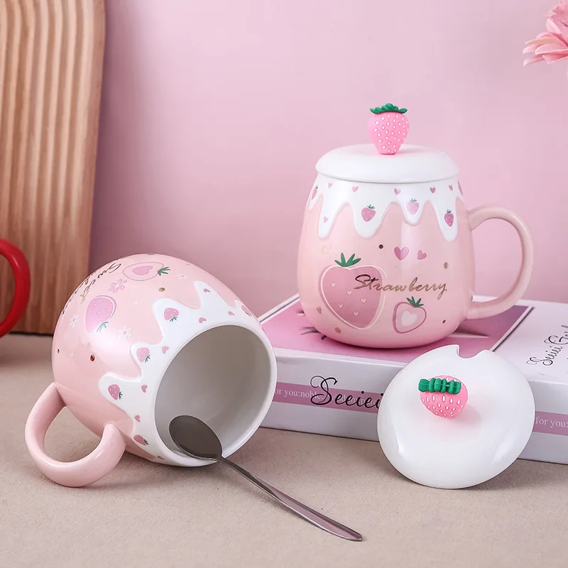

Ins Style Strawberry Ceramic Mug with Lid and Spoon Cute Girl Cup Couple Cup Coffee Milk Water Drinkware Dormitory Company Gift