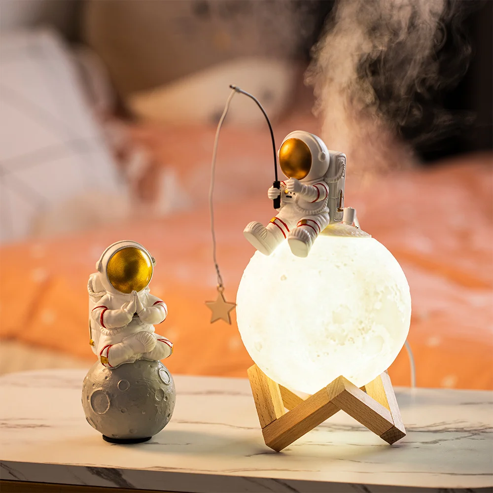 Cheap Statuetki astronauta home decoration żywica space man miniaturowe światło nocne nawilżacz zimna maszyna do mgły akcesoria urodziny