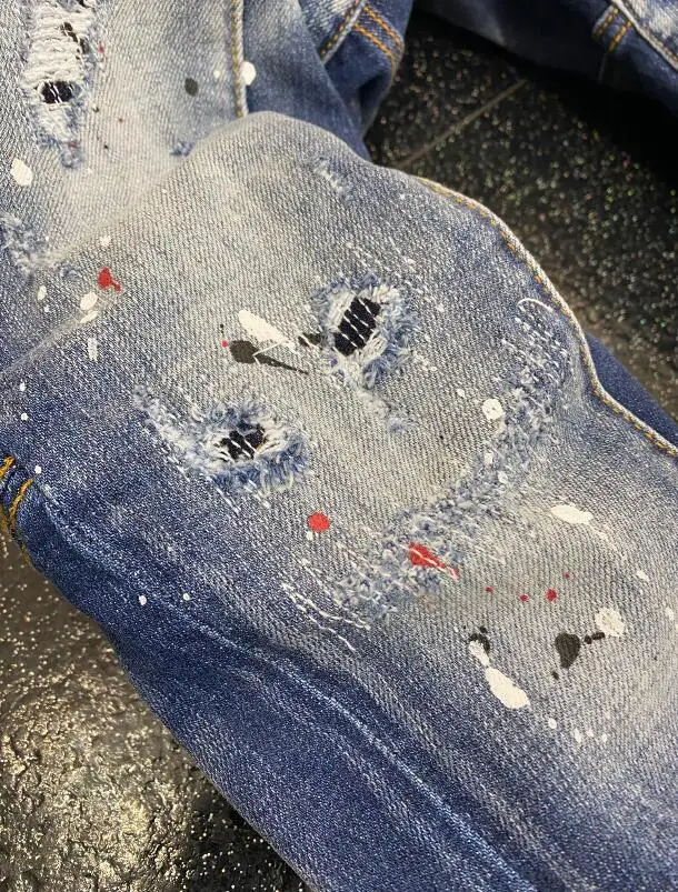 2022 Autumn New Trend Dsquared2 Men's Washed, Worn, Ripped, And Painted Fashion Jeans A507