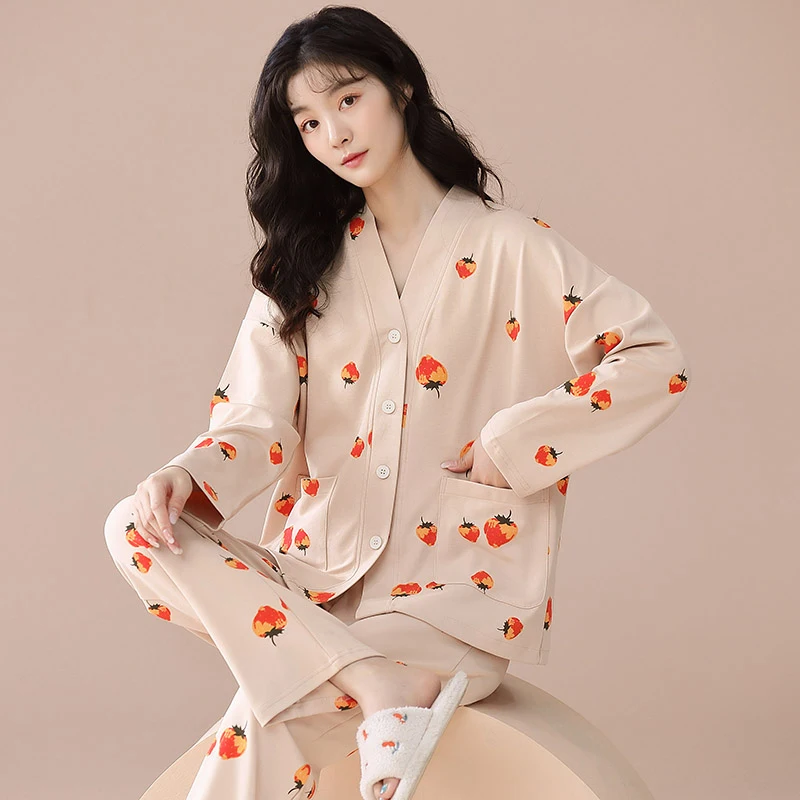 Nouveau pyjama tricoté pour femmes au printemps et à l'automne cardigan V - neck manches longues costume décontracté à la fraise