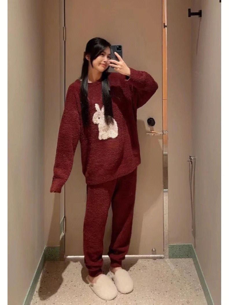 

Пижама женская утепленная из двух предметов, с лацканами