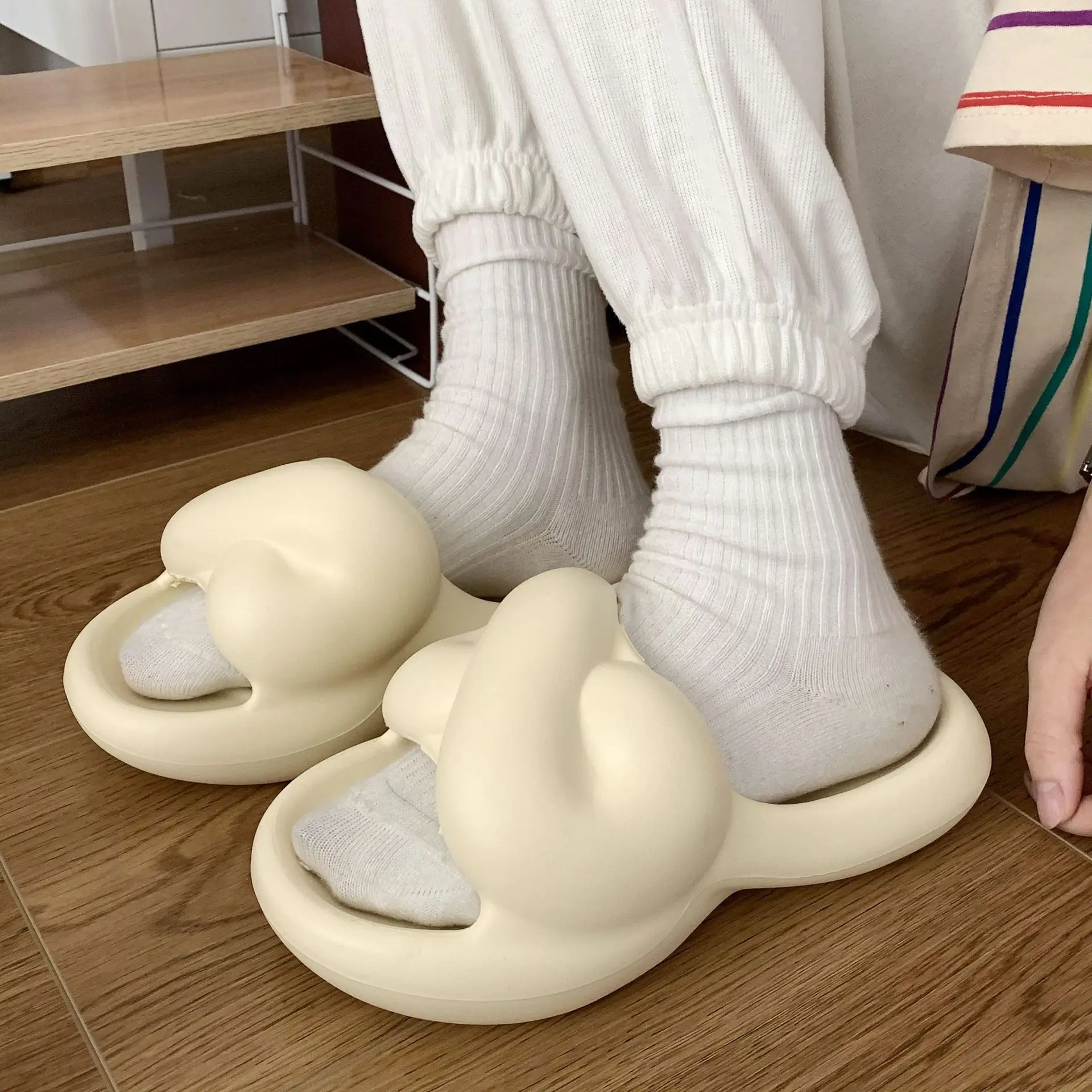 Women Slippers Fun Design Platform Slides Fashion EVA  2023 Summer New Minimalist Design Soft Non-Slip Woman Shoes