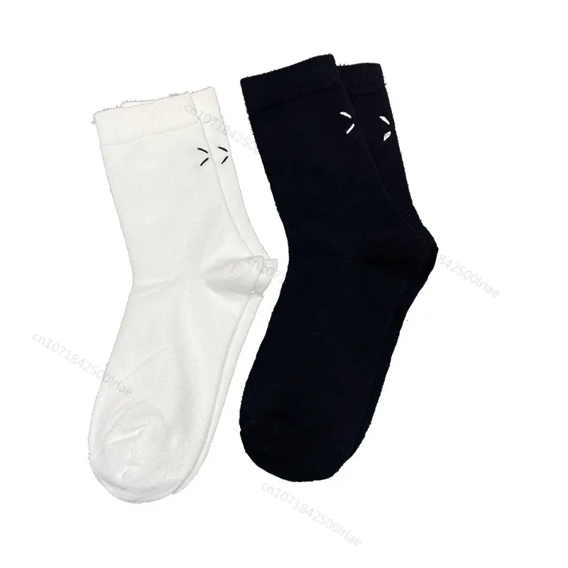 

Maison Margiela Socks Women Fashion New MM6 Women's Sock Logo Mid-tube Socks Harajuku Couples Skateboard Knitted Casual Sports