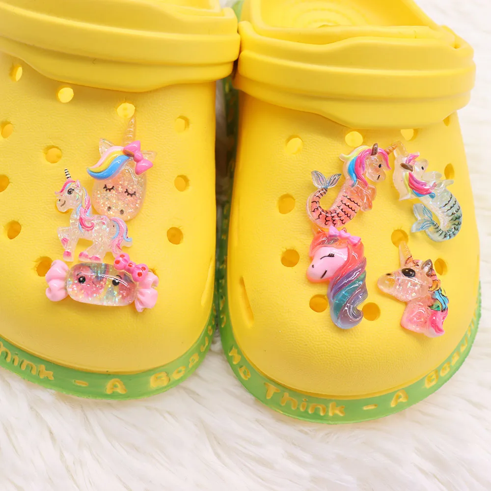 

New Arrival 1pcs Resin Shoe Charms Bright Powder Rainbow Unicorn Accessories Kids Shoe Buckles Fit Croc Jibz Kids X-mas Gift