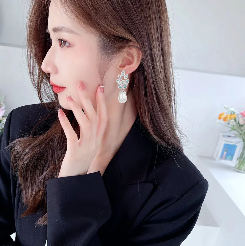 Жемчужные серьги в форме капли листьев для свадьбы или вечерние