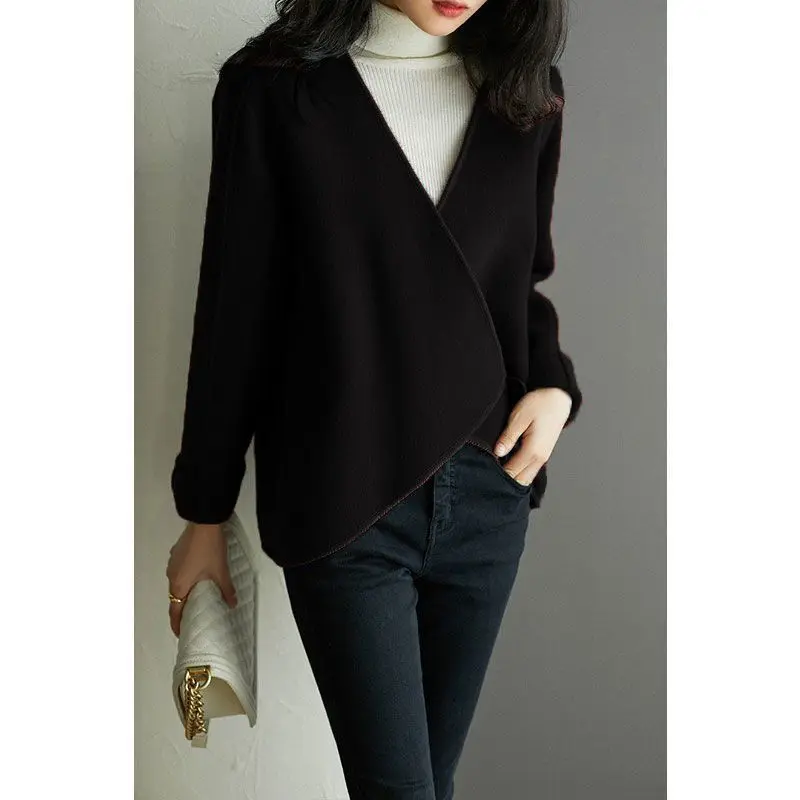 Рисунок 5 - Женское приталенное шерстяное пальто