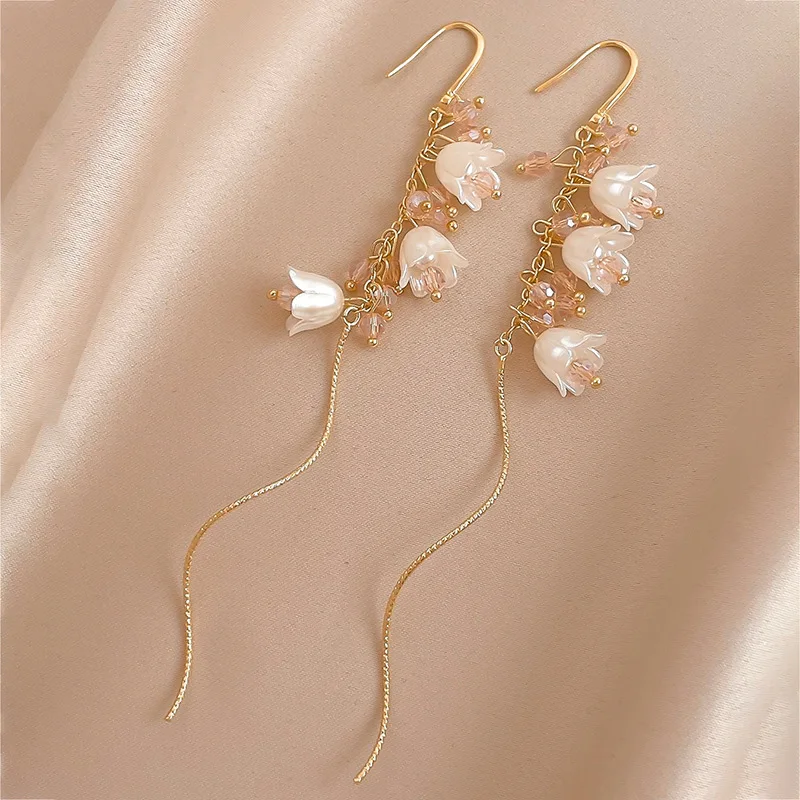 

European and American Women Crystal Acrylic Linglan Flower Pearl Ear Hook Earrings Eardrops