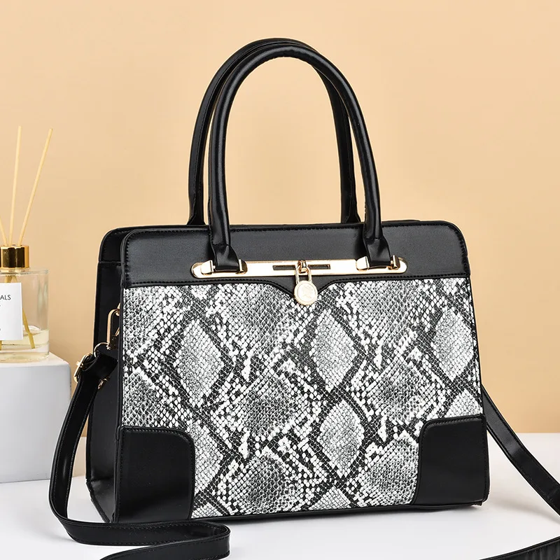 

Dropshipping 2022 autumn and winter luxury designer handbag fashion large capacity retro snakeskin tote for women messenger bags