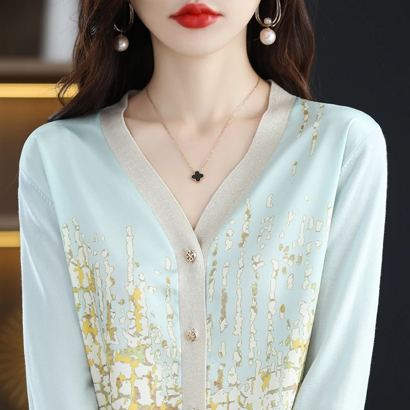 

In The Spring Of 2023, The New Mulberry Silk V-Neck Knitted Stitching Cardigan Women's Loose Wild Color Matching Wild Top Coat.