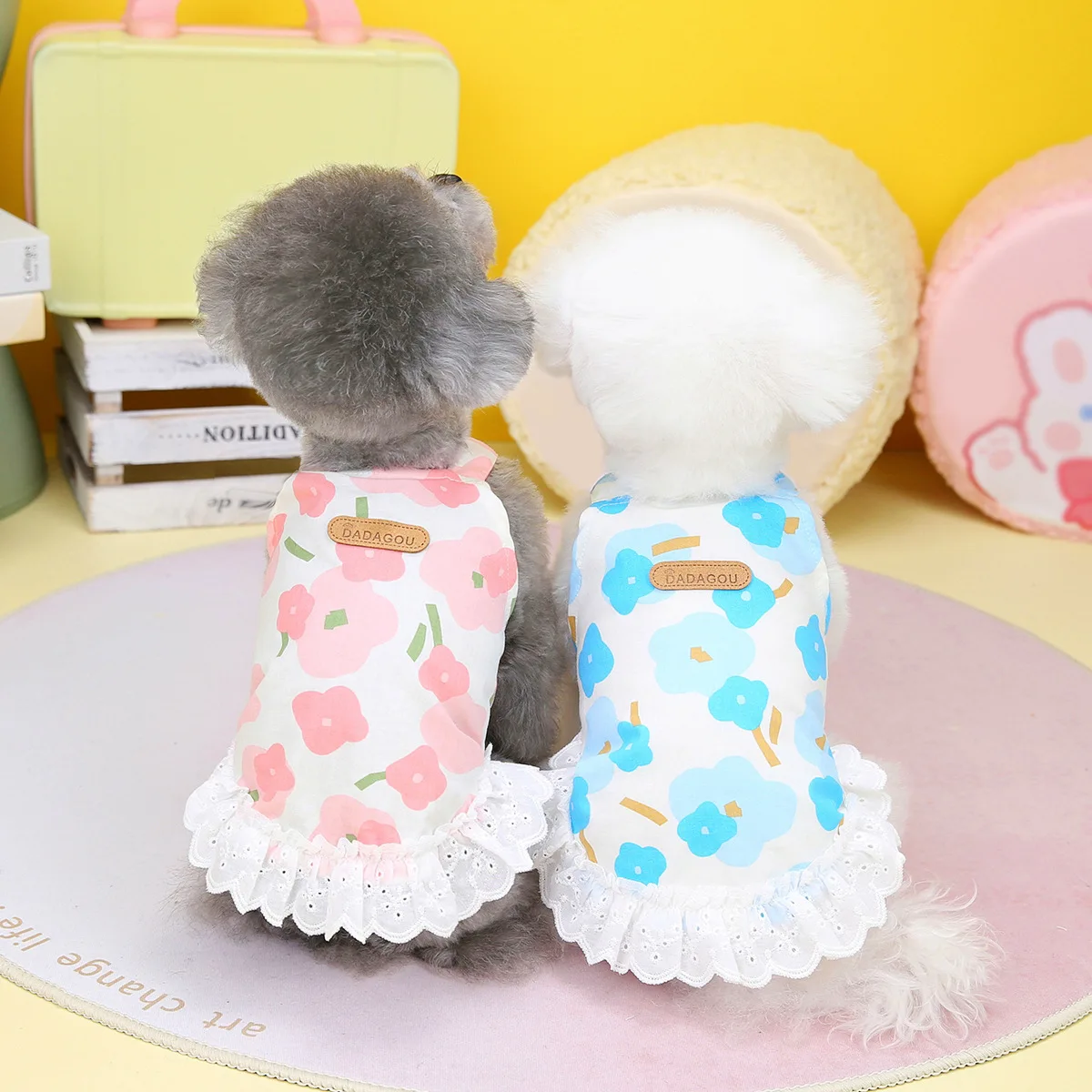 

2023 Spring and Summer Dog Skirt Pet Clothes Clothes Teddy Chenery Small Dogs Summer Romantic Floral Skirt Wholesale تنانير