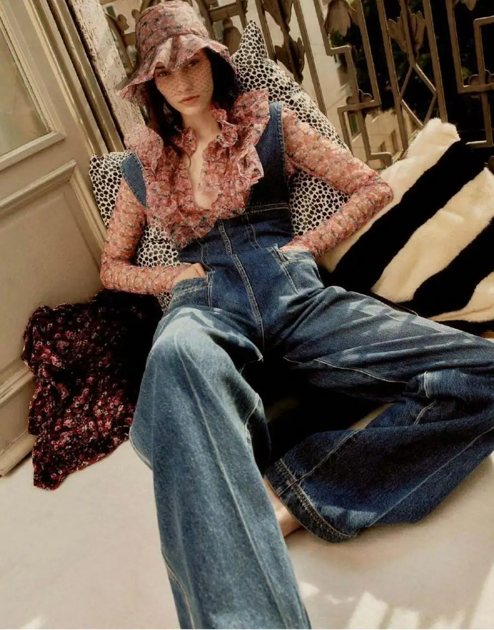

Women Wide Leg Denim Overalls all-match Slim High Jumpsuit Side Zipper Design Elegant V-neck jumpsuit 2022 Early Spring new