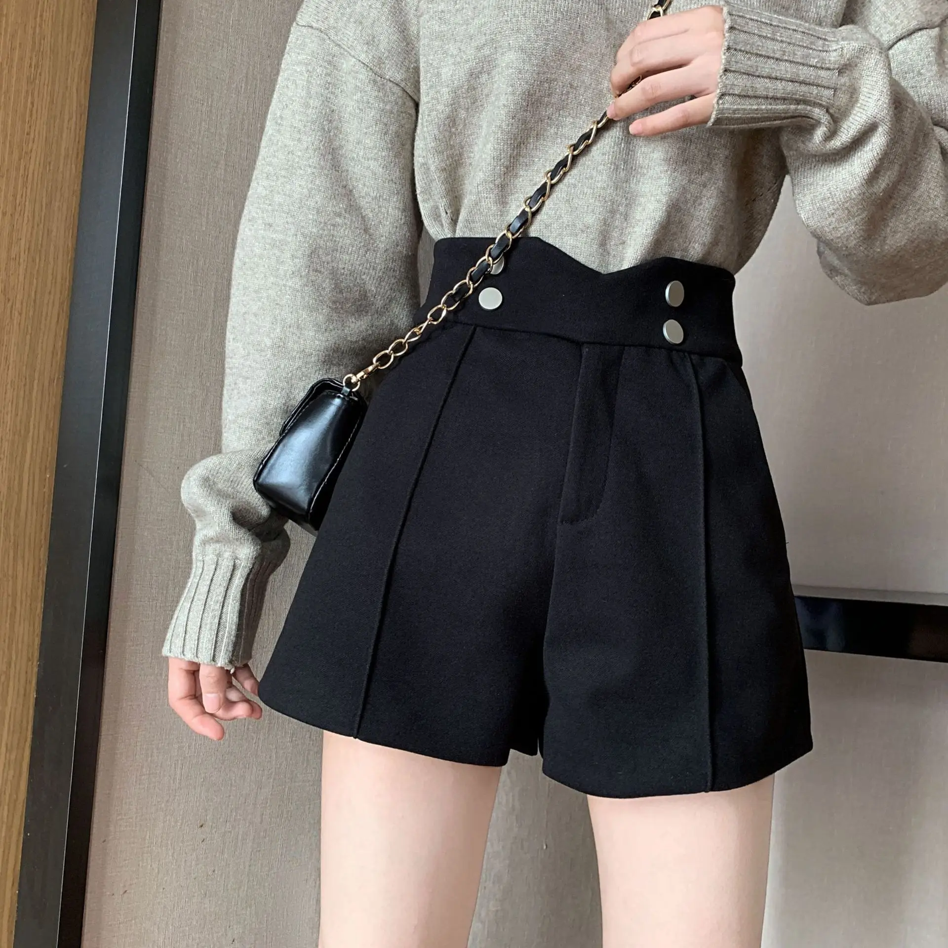 2023 Summer Solid Color High Waist Wide Leg Shorts Wear Boots Booty Shorts Winter Woolen Houndstooth Shorts for Women Culottes