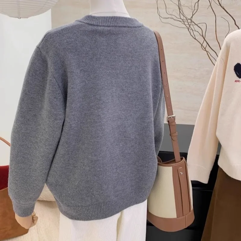 Кардиганы женские с круглым вырезом и вышивкой однобортный нежный свитер