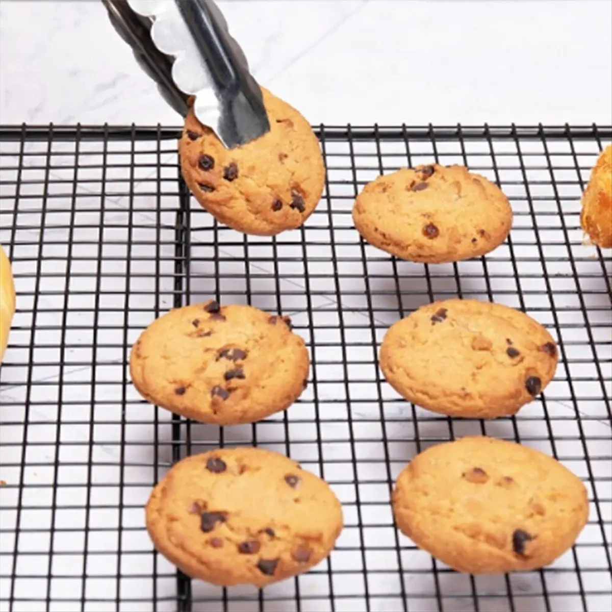 Фото KSOL Baking-Tools: Квадратная антипригарная сетка для охлаждения тортов и хлеба, 28x25.5x1.5см №4
